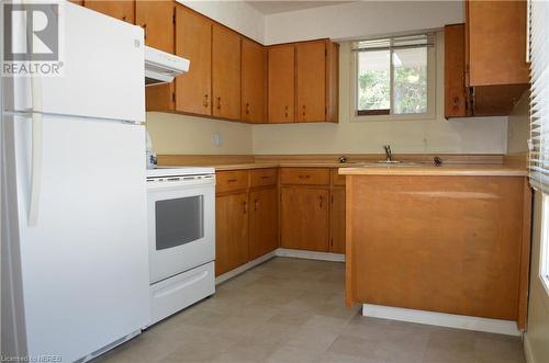 448 Main Street Unit# A,B,C & 448, Powassan, ON - Indoor Photo Showing Kitchen