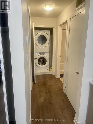 14 - 70 Orchid Place Drive E, Toronto, ON - Indoor Photo Showing Laundry Room