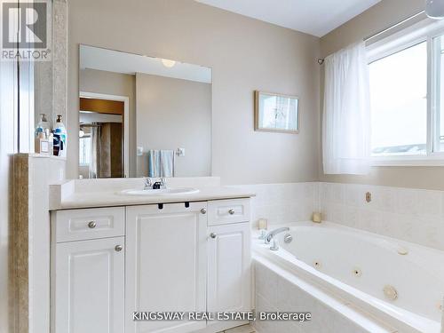 1970 Mill Street, Innisfil (Alcona), ON - Indoor Photo Showing Bathroom