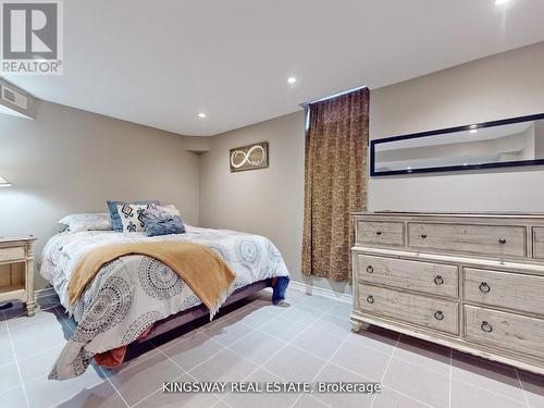 1970 Mill Street, Innisfil (Alcona), ON - Indoor Photo Showing Bedroom