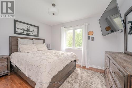 3 Jermey Lane, Oro-Medonte, ON - Indoor Photo Showing Bedroom