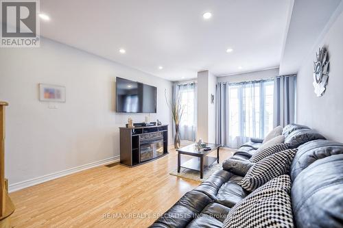 34 Peach Drive, Brampton, ON - Indoor Photo Showing Living Room