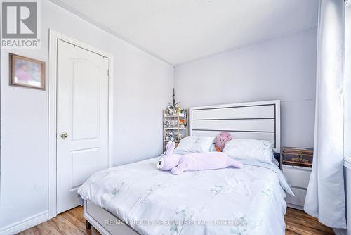 34 Peach Drive, Brampton, ON - Indoor Photo Showing Bedroom