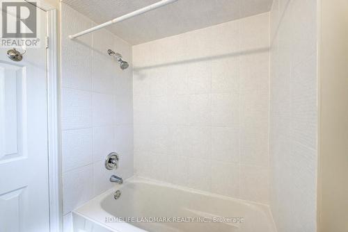 1537 Queensbury Crescent, Oakville (College Park), ON - Indoor Photo Showing Bathroom