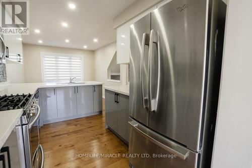 84 Dunlop Court, Brampton, ON - Indoor Photo Showing Kitchen With Upgraded Kitchen