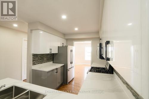 84 Dunlop Court, Brampton, ON - Indoor Photo Showing Kitchen