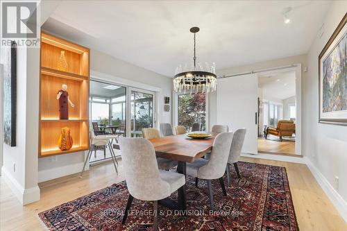 7286 Bell School Line, Milton (Nelson), ON - Indoor Photo Showing Dining Room