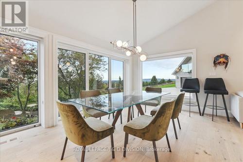 7286 Bell School Line, Milton (Nelson), ON - Indoor Photo Showing Dining Room