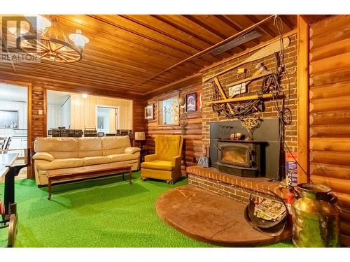 535 Arbutus Street, Chase, BC - Indoor Photo Showing Living Room With Fireplace