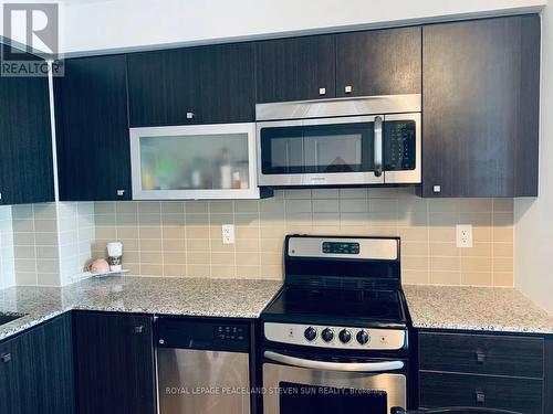 1812 - 275 Yorkland Road, Toronto (Henry Farm), ON - Indoor Photo Showing Kitchen With Upgraded Kitchen