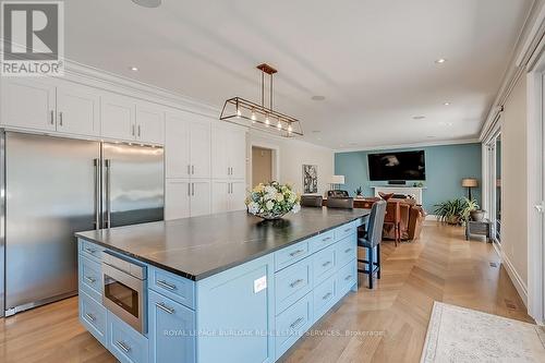 240 Pine Cove Road, Burlington, ON - Indoor Photo Showing Kitchen