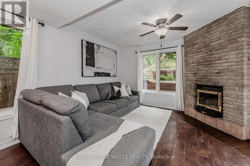 1733 Franklin Boulevard, Cambridge, ON - Indoor Photo Showing Living Room With Fireplace