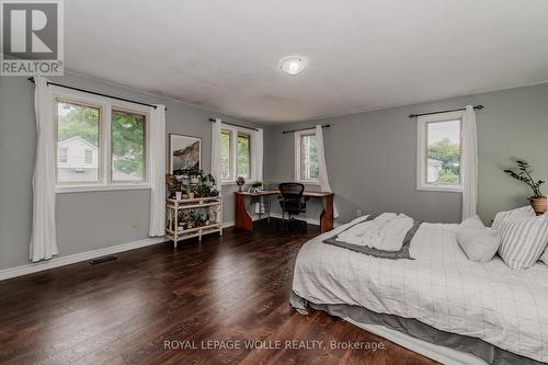 1733 Franklin Boulevard, Cambridge, ON - Indoor Photo Showing Bedroom