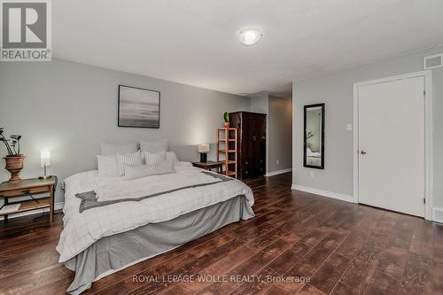 1733 Franklin Boulevard, Cambridge, ON - Indoor Photo Showing Bedroom