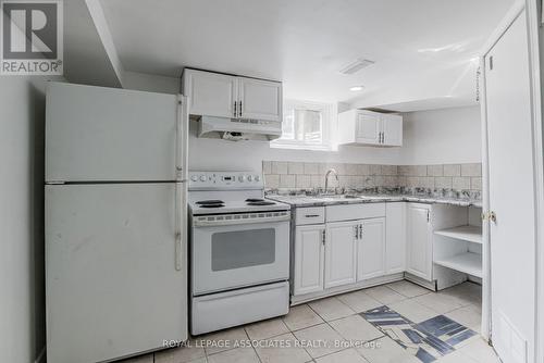 161 Tulloch Drive, Ajax (South East), ON - Indoor Photo Showing Kitchen