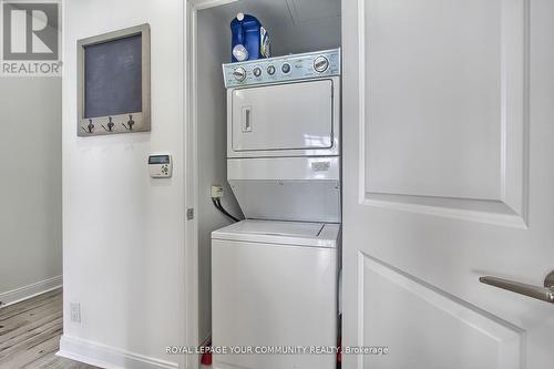 1901 - 80 Absolute Avenue, Mississauga (City Centre), ON - Indoor Photo Showing Laundry Room