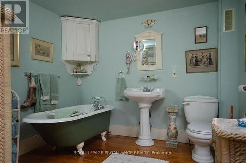 84 Cavan Street, Port Hope, ON - Indoor Photo Showing Bathroom