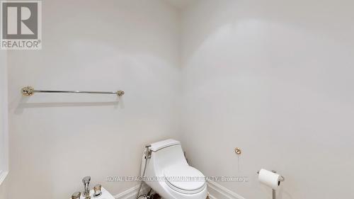 43 Denham Drive, Richmond Hill, ON - Indoor Photo Showing Bathroom