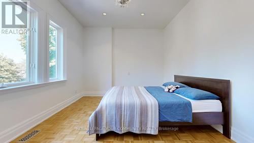 43 Denham Drive, Richmond Hill, ON - Indoor Photo Showing Bedroom