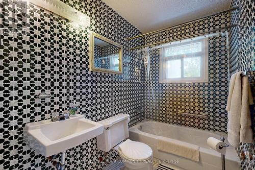 196 Pleasant Boulevard, Georgina, ON - Indoor Photo Showing Bathroom