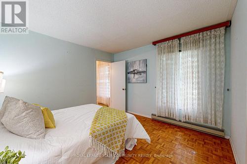 196 Pleasant Boulevard, Georgina, ON - Indoor Photo Showing Bedroom