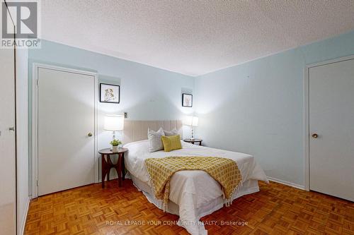 196 Pleasant Boulevard, Georgina, ON - Indoor Photo Showing Bedroom