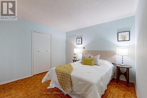 196 Pleasant Boulevard, Georgina, ON - Indoor Photo Showing Bedroom