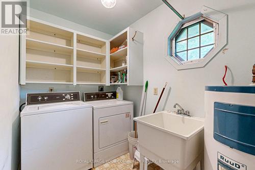 196 Pleasant Boulevard, Georgina, ON - Indoor Photo Showing Laundry Room