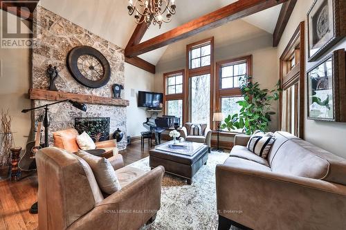 1600 Jalna Avenue, Mississauga (Lorne Park), ON - Indoor Photo Showing Living Room With Fireplace