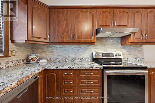 88 Waterford Drive, Toronto (Willowridge-Martingrove-Richview), ON - Indoor Photo Showing Kitchen