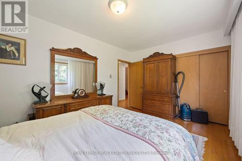 88 Waterford Drive, Toronto (Willowridge-Martingrove-Richview), ON - Indoor Photo Showing Bedroom