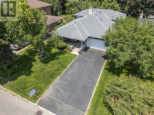 88 Waterford Drive, Toronto (Willowridge-Martingrove-Richview), ON - Outdoor