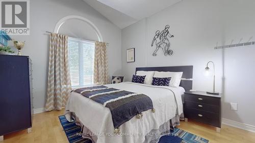 308 Metro Road N, Georgina, ON - Indoor Photo Showing Bedroom