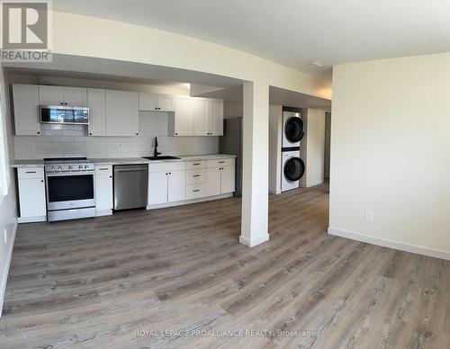 3 Clifford Street, Belleville, ON - Indoor Photo Showing Kitchen