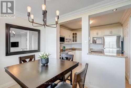 907 - 530 Lolita Gardens, Mississauga (Mississauga Valleys), ON - Indoor Photo Showing Dining Room