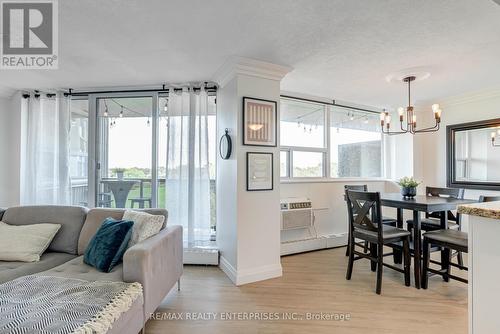 907 - 530 Lolita Gardens, Mississauga (Mississauga Valleys), ON - Indoor