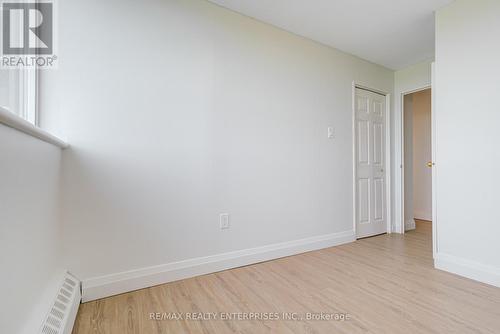 907 - 530 Lolita Gardens, Mississauga (Mississauga Valleys), ON - Indoor Photo Showing Other Room