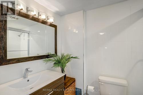 907 - 530 Lolita Gardens, Mississauga (Mississauga Valleys), ON - Indoor Photo Showing Bathroom