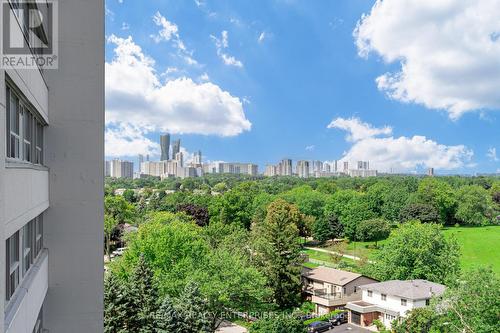 907 - 530 Lolita Gardens, Mississauga (Mississauga Valleys), ON - Outdoor With View