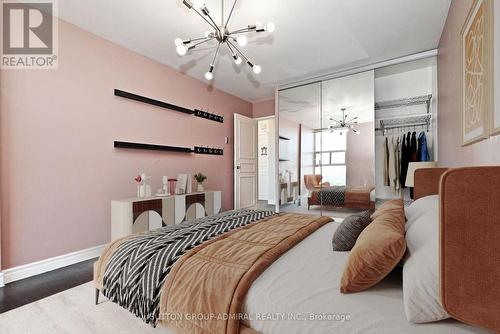 2812 - 40 Homewood Avenue, Toronto (Cabbagetown-South St. James Town), ON - Indoor Photo Showing Bedroom