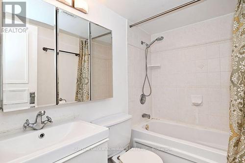 2812 - 40 Homewood Avenue, Toronto (Cabbagetown-South St. James Town), ON - Indoor Photo Showing Bathroom