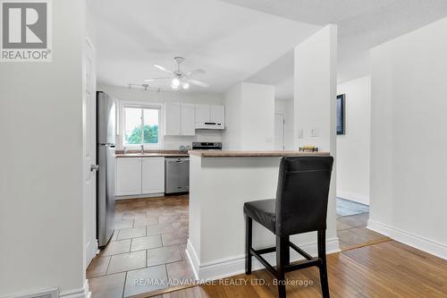 5 - 215 Commissioners Road W, London, ON - Indoor Photo Showing Kitchen