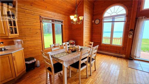 41 Mcneil, Sea Side, NB - Indoor Photo Showing Dining Room