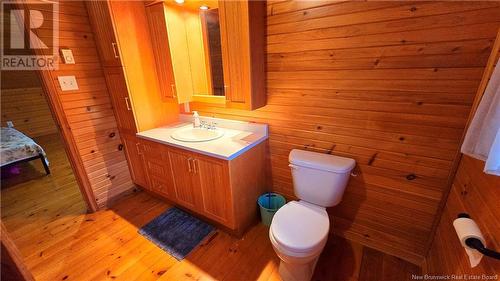 41 Mcneil, Sea Side, NB - Indoor Photo Showing Bathroom