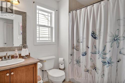 263 Bowen Drive, Peterborough (Northcrest), ON - Indoor Photo Showing Bathroom