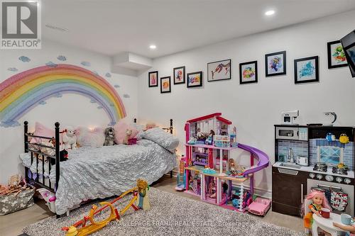 263 Bowen Drive, Peterborough (Northcrest), ON - Indoor Photo Showing Bedroom