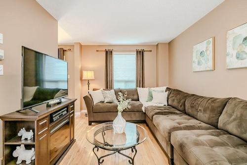 565 Rymal Road E|Unit #43, Hamilton, ON - Indoor Photo Showing Living Room