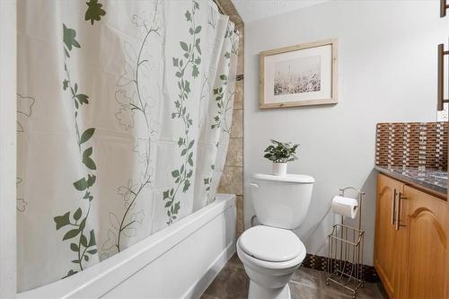 31 William Street, Hamilton, ON - Indoor Photo Showing Bathroom