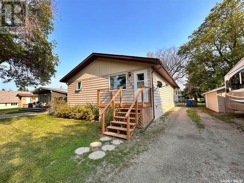 1109 Main Street, Moosomin, SK - Outdoor