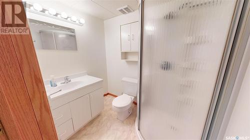 1109 Main Street, Moosomin, SK - Indoor Photo Showing Bathroom